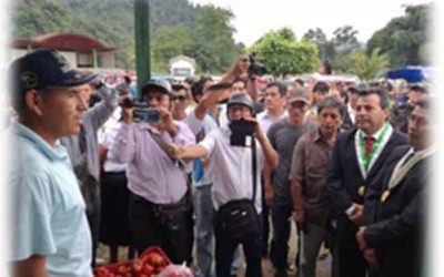 Inauguración de 2 puestos para la venta de productos agrícolas de las empresas comunales del proyecto PBDS, en la feria Agroindustrial “De la chacra a la olla”
